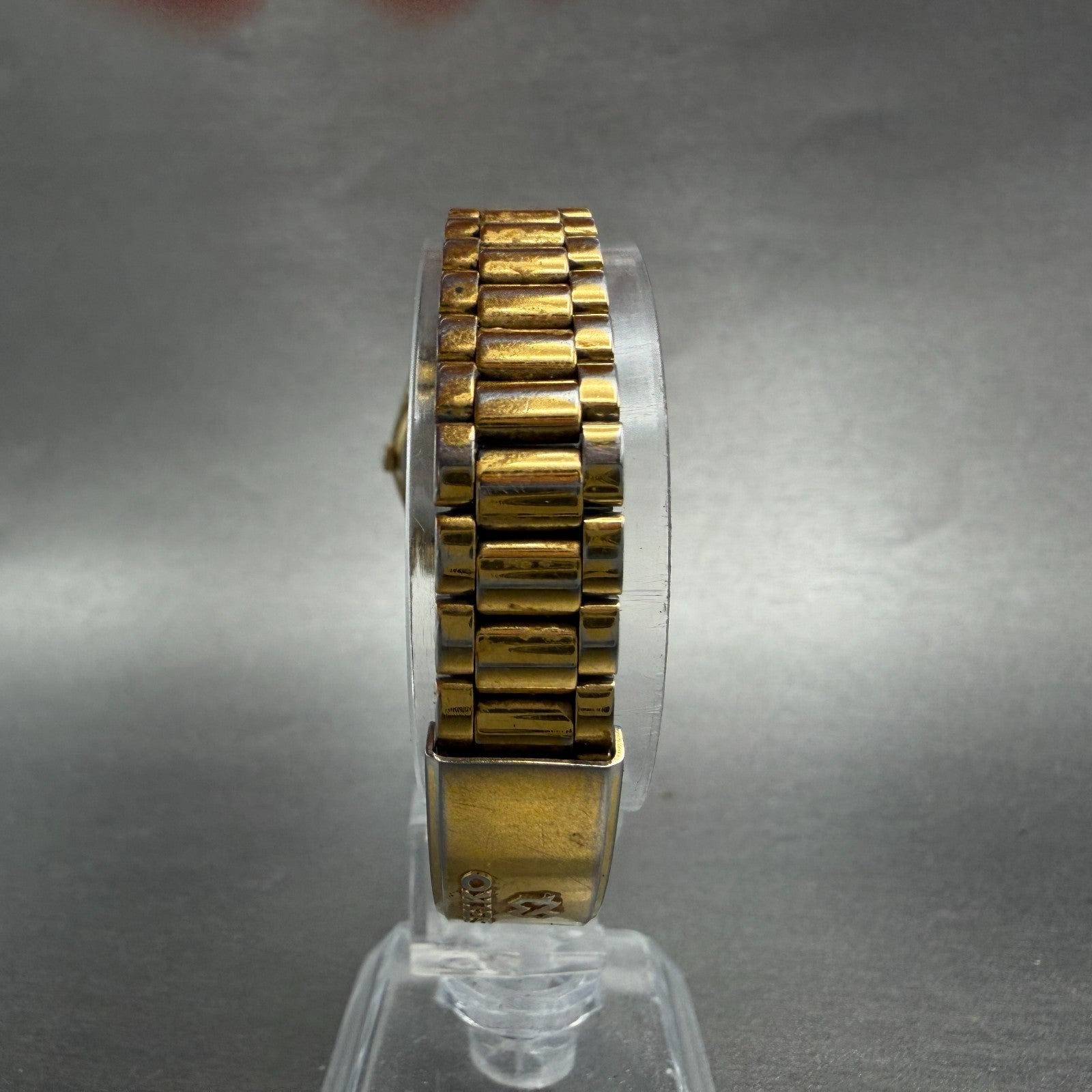 Seiko SQ Watch Women 25mm Gold Dial Gold Tone Daydate Round 2A23-0039 NewBat MG57