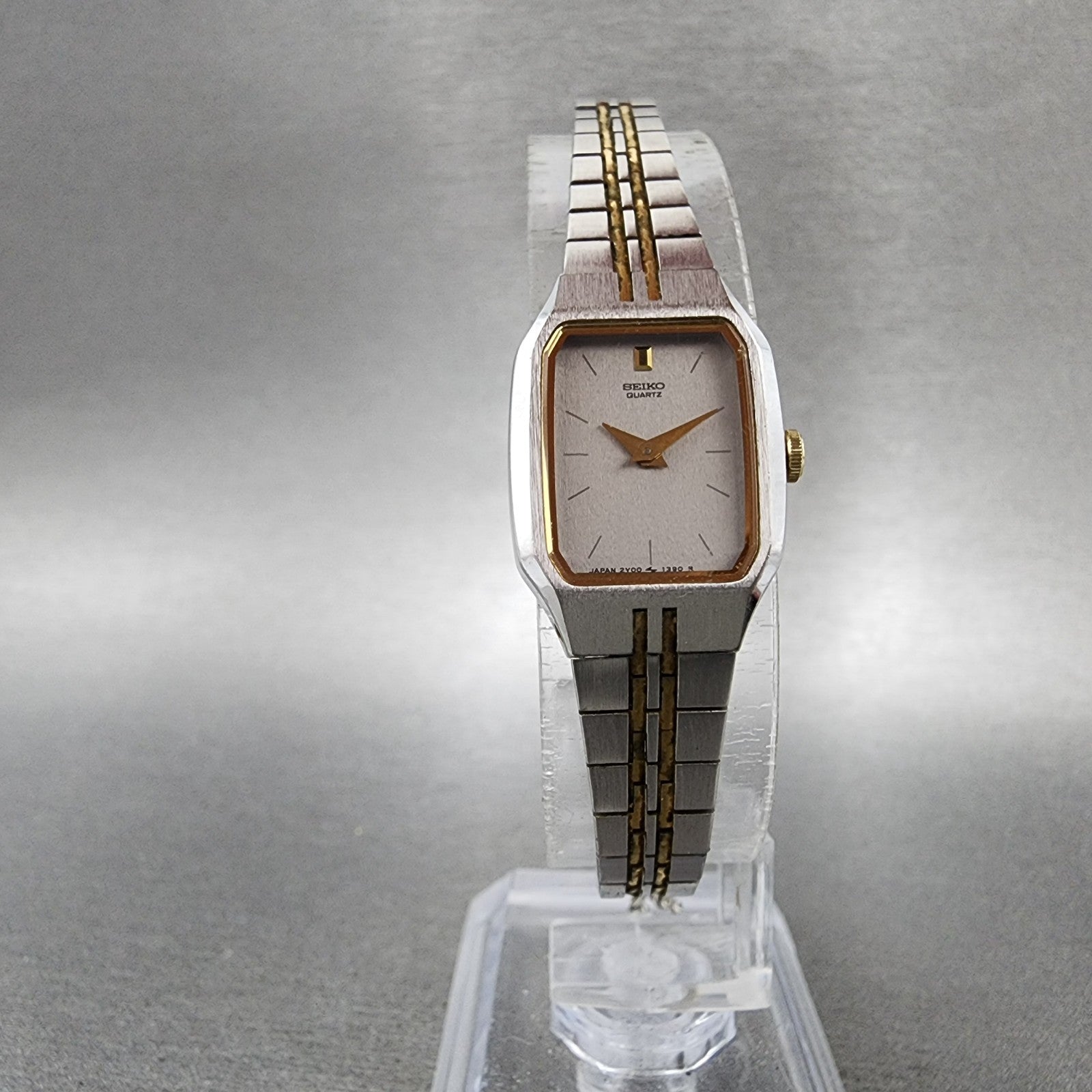 Seiko Watch Women 17mm Silver Dial Two Tone Rectangle 2Y005279 New Battery5
