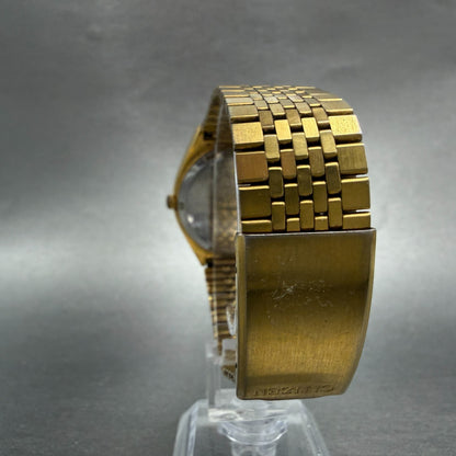 Citizen CQ Watch Men 35mm Black Dial Gold Round Daydate 2100-890850 PARTS8