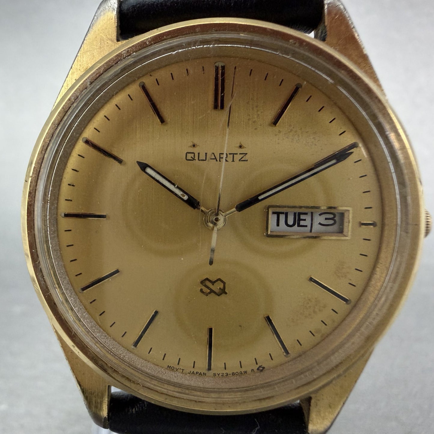 Seiko SQ Watch Men 35mm Gold Dial Gold Tone Daydate Round 5Y23-8040 New Batteryl1