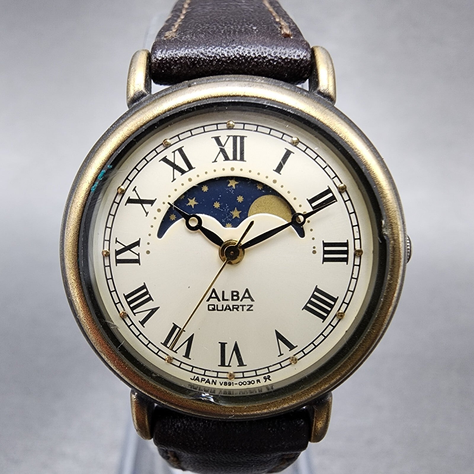 Seiko Alba Moon Phase Watch Women 20mm Champagne Dial Brass Tone Round New Batt1