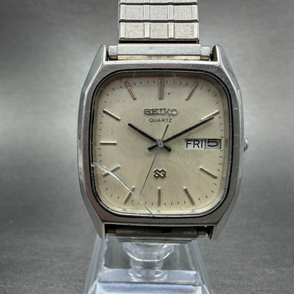 Seiko SQ Watch Men 32mm Silver Dial Silver Tone Daydate 8123-5129 New Battery0