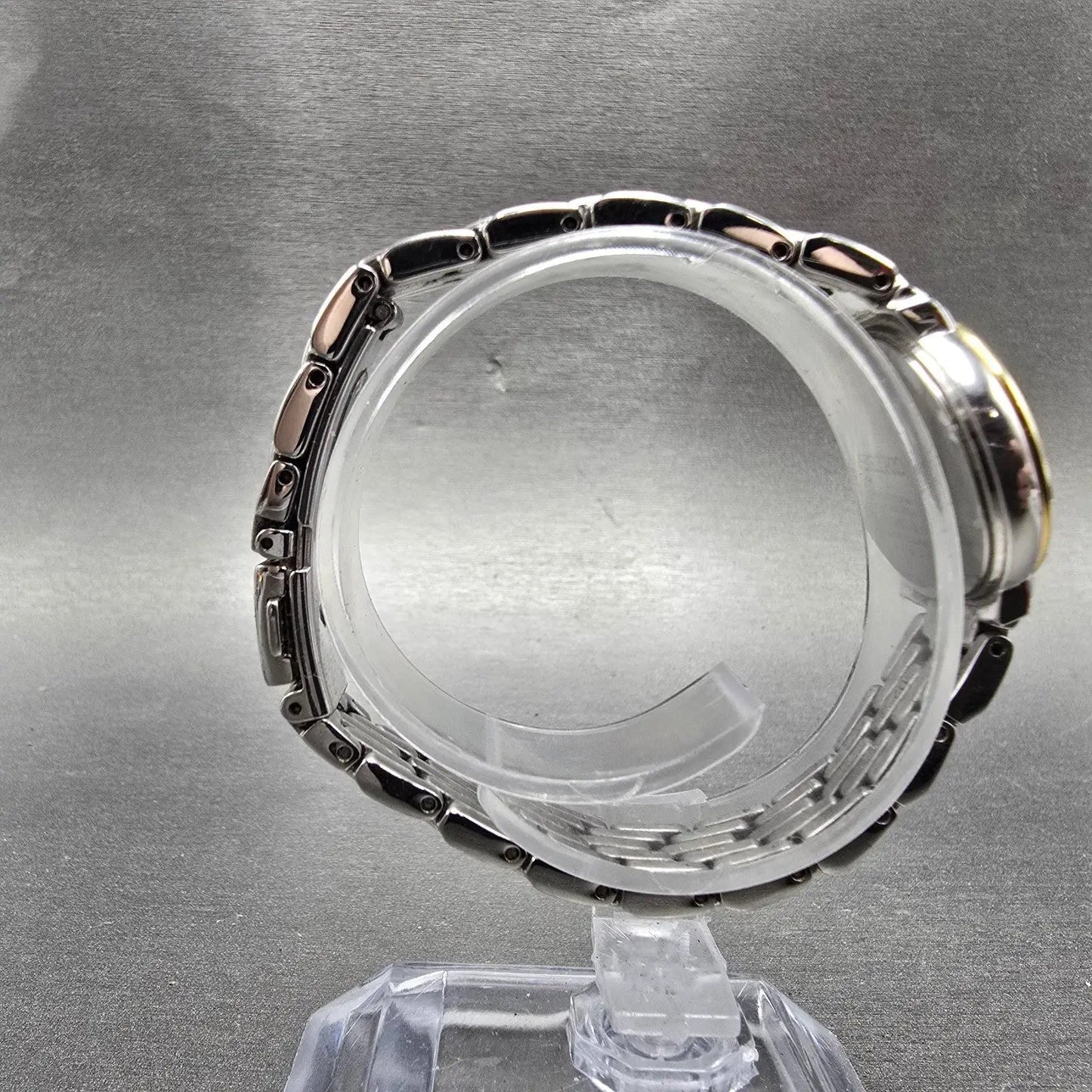 Seiko Solar Watch Women 24mm MOP Dial Two Tone Round V115-0CL0 Runs Crystals7