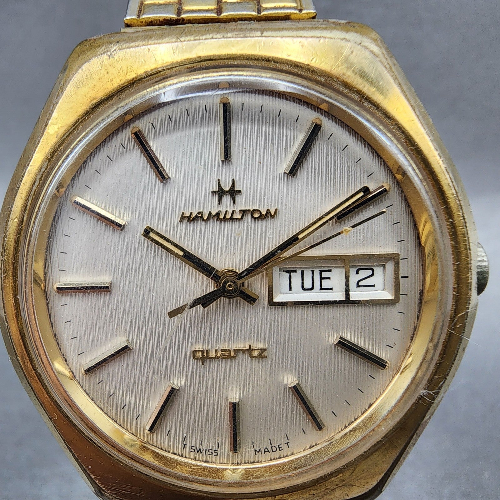 Hamilton Watch Men 37mm White Dial Gold Tone Daydate Round 70900614 New Battery1