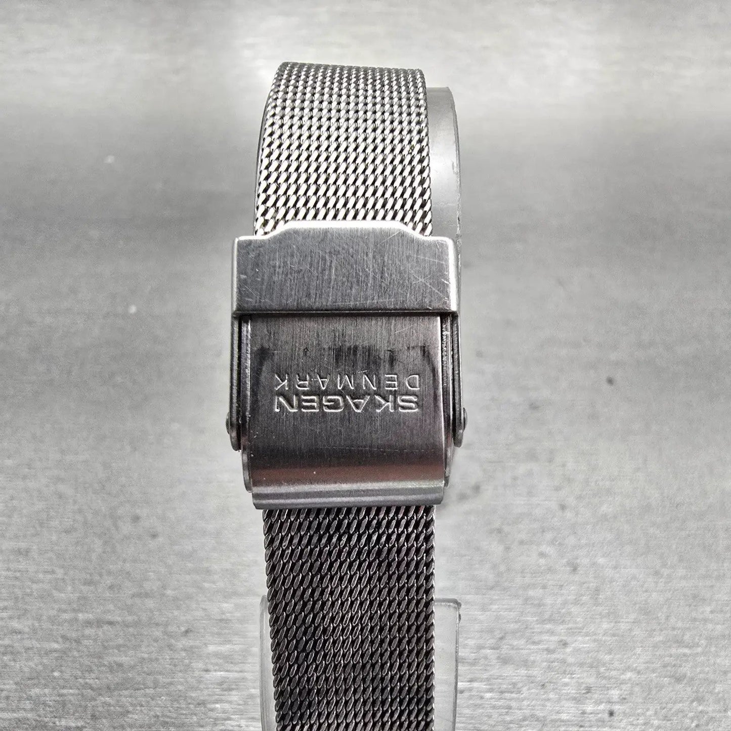 Skagen Watch Women 26mm Silver Dial Silver Tone Round 39SSSD New Battery7