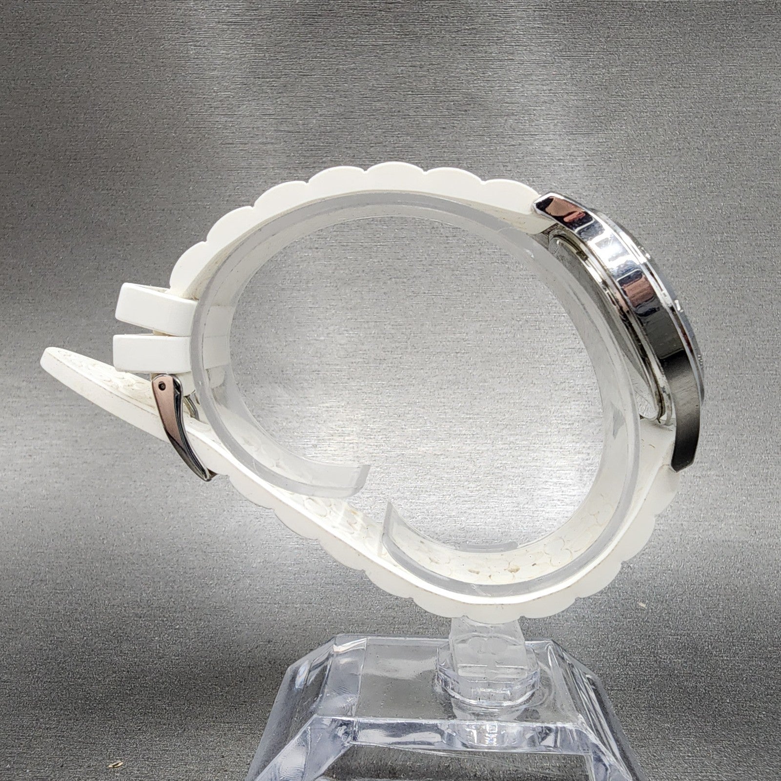 Coach Maddy Watch Women 34mm White Dial Silver Tone Band New Battery9