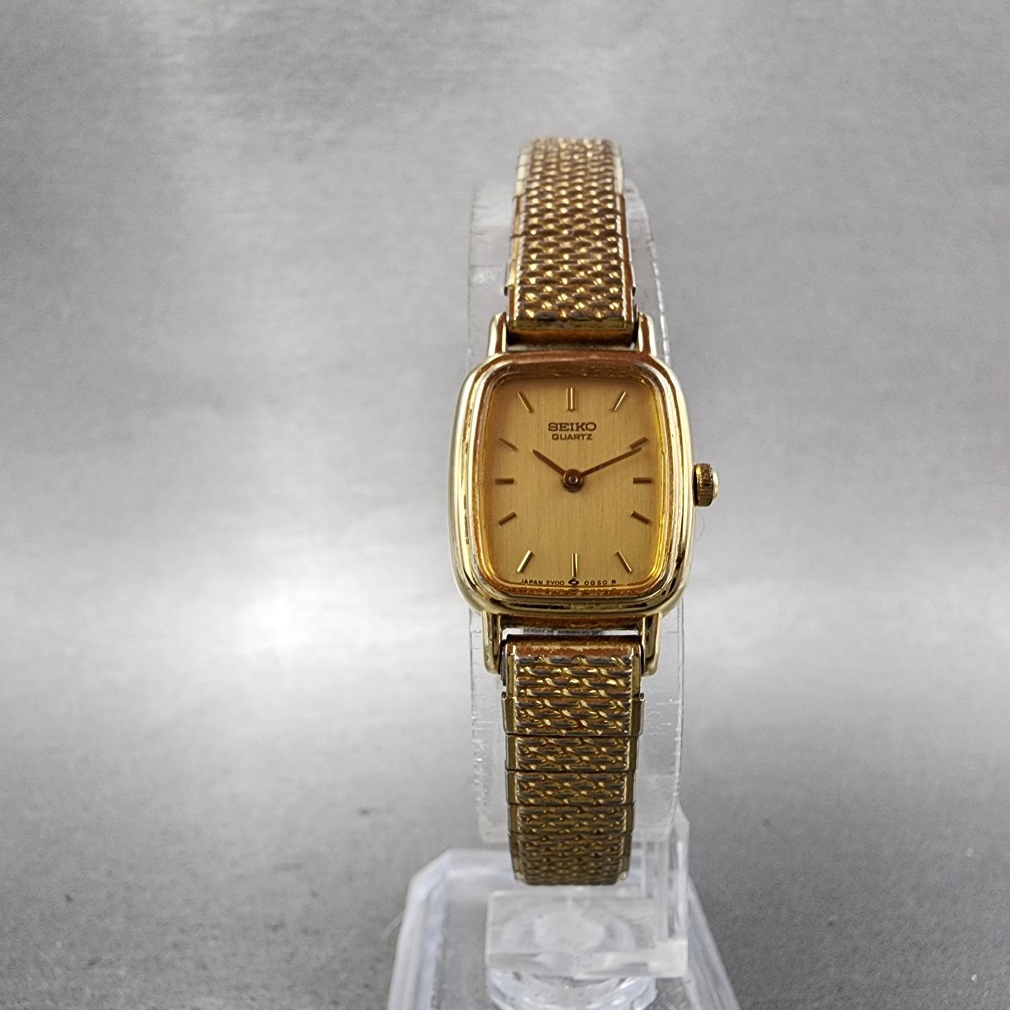 Seiko Watch Women 17mm Champagne Dial Gold Tone Rectangle 2y005b49 New Battery5