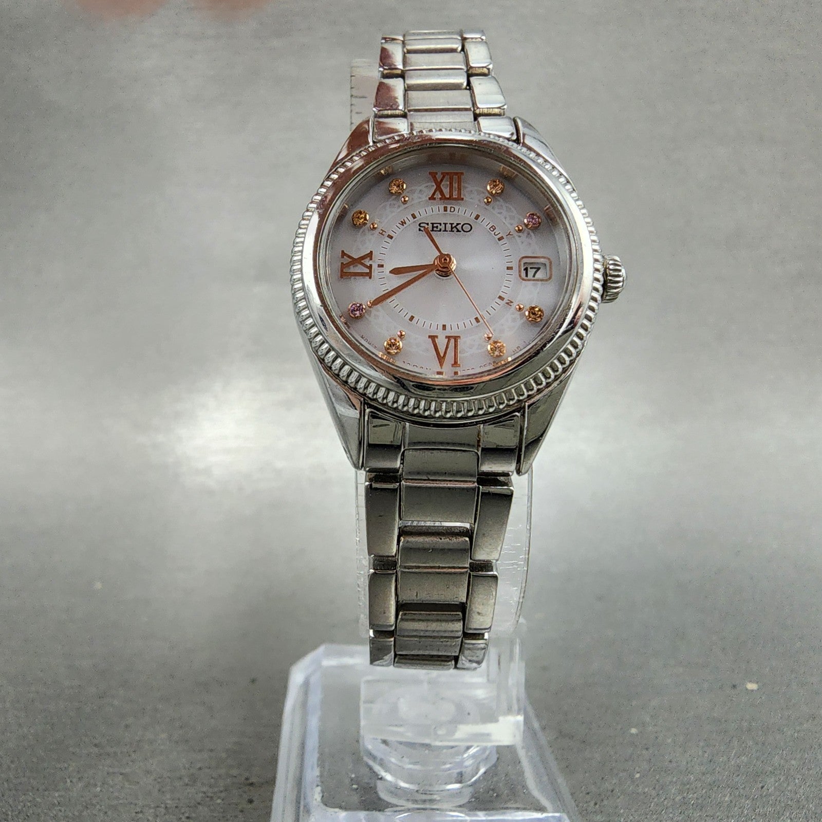 Seiko Solar Watch Women 25mm White Dial Silver Tone Date Round 1B220BZ0 Runs5