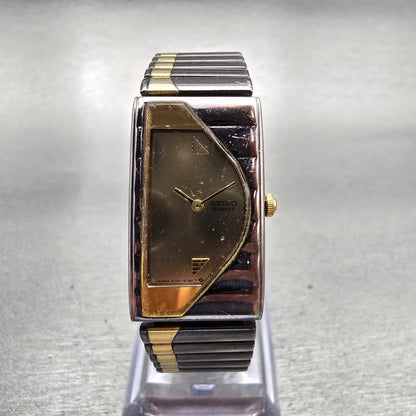 Seiko Asymmetrical Watch Women 17mm Gold Dial Black & Gold Tone 2Y00-5G29 NewBat0