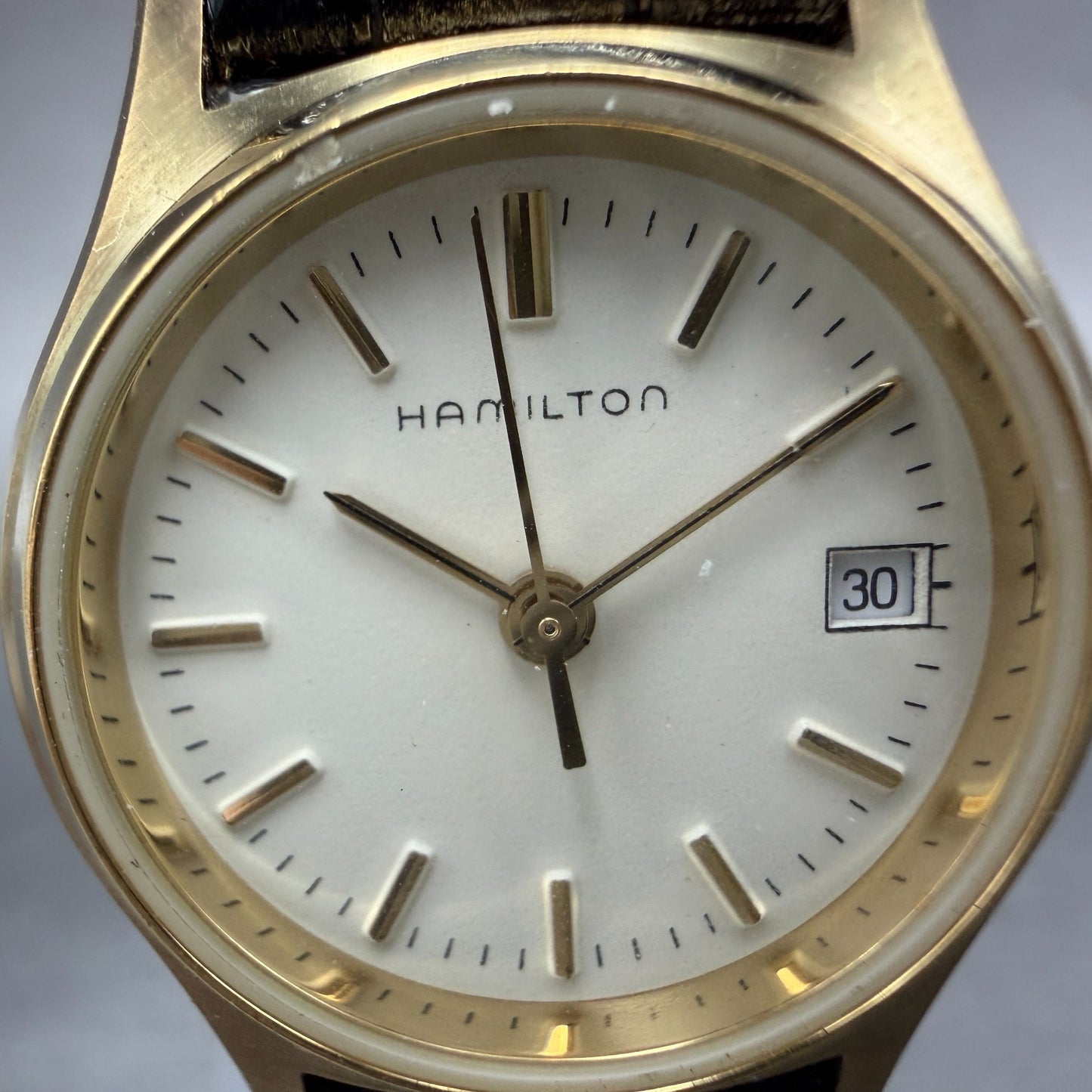 Hamilton Watch Women 24mm White Dial Gold Tone Date Round 9818 New Battery1