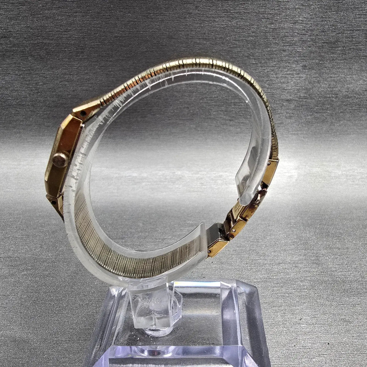 Seiko Watch Women 12mm Gold Dial Gold Tone Rectangle 1320-5049 New Battery 896