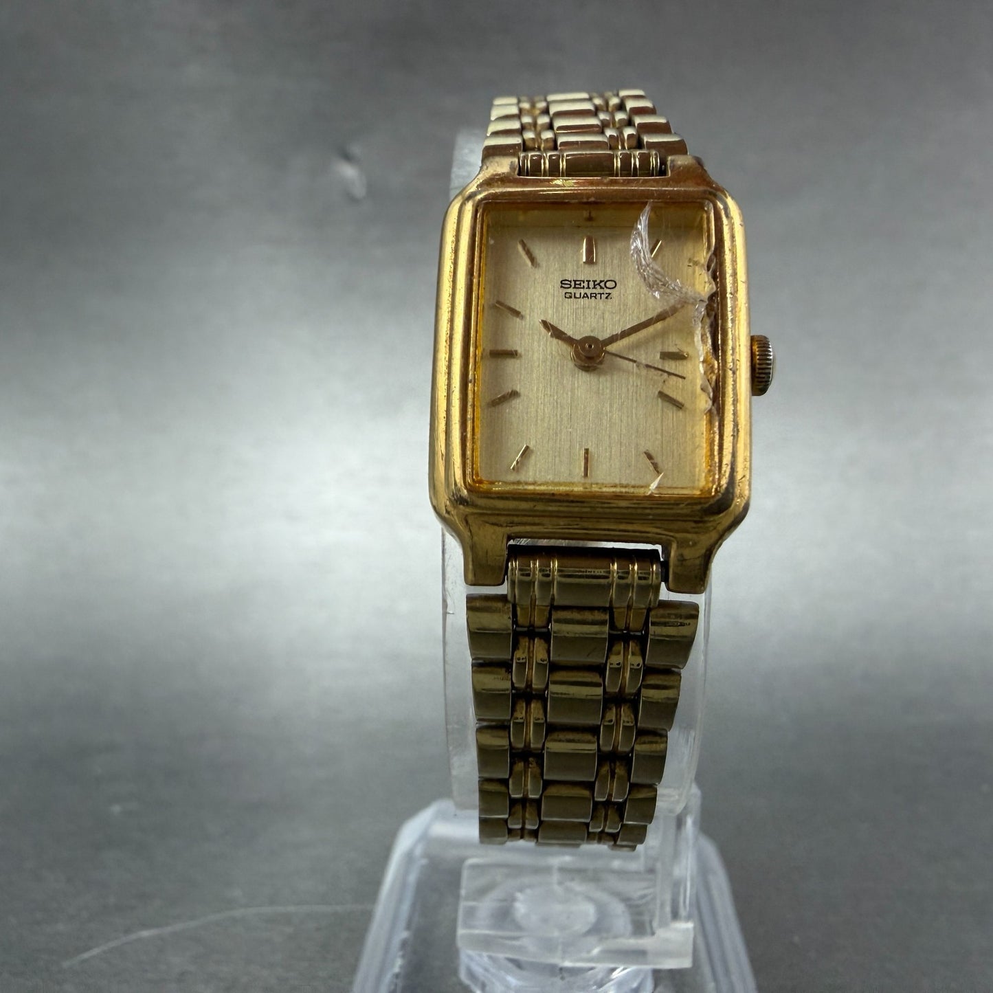 Seiko Tank Watch Women 18mm Champagne Dial Gold Tone Rectangle V401-5129 NewBat05