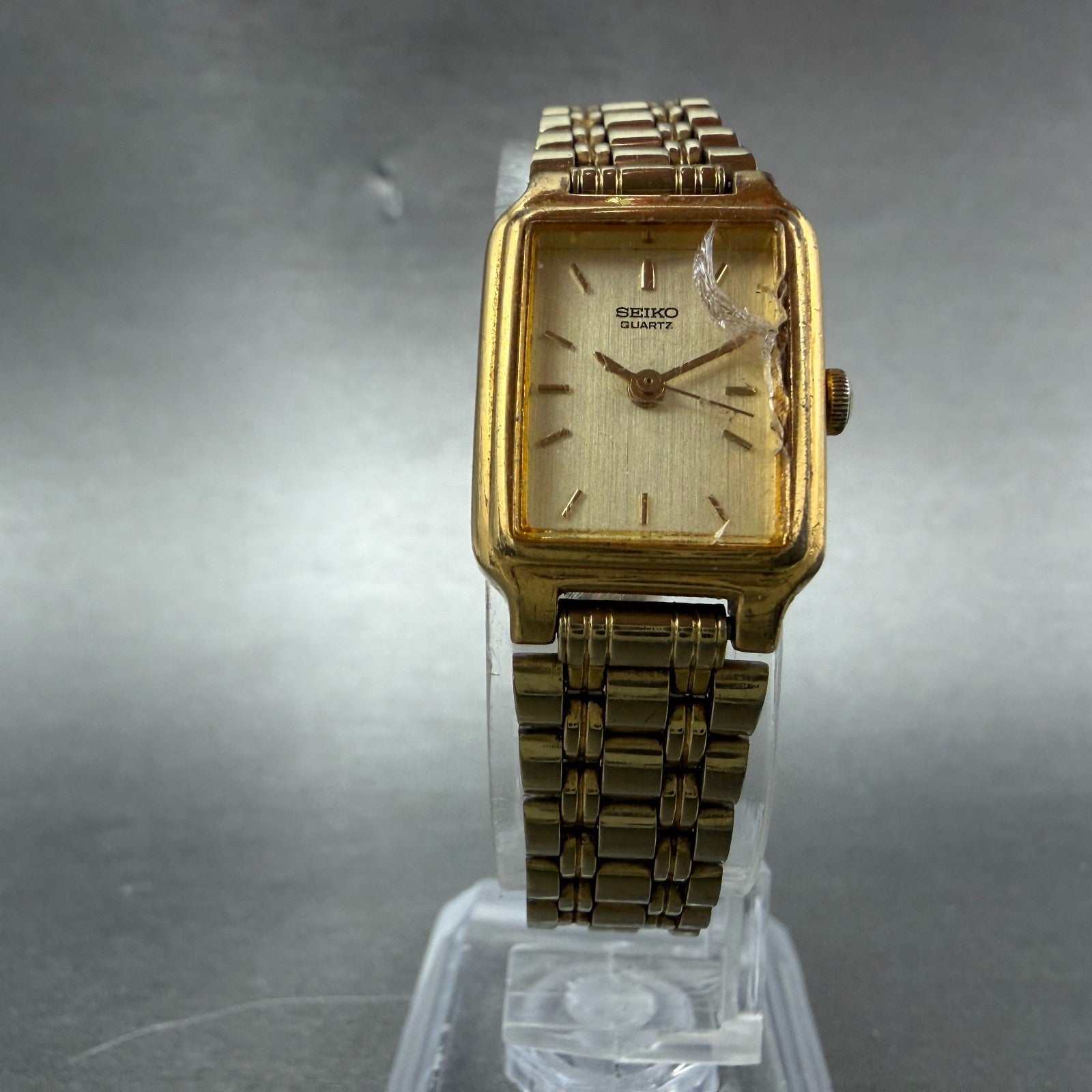 Seiko Tank Watch Women 18mm Champagne Dial Gold Tone Rectangle V401-5129 NewBat05