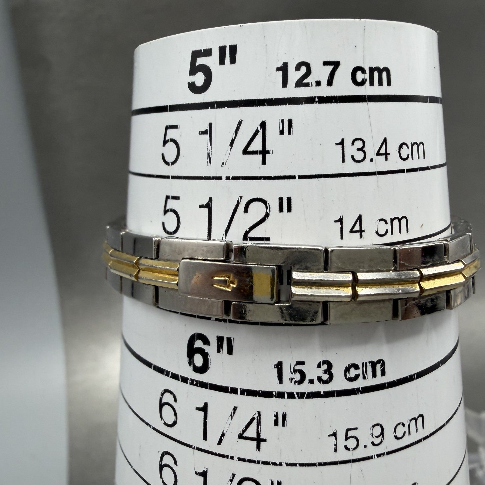Bulova Watch Women 17mm Silver Dial Two Tone Oval 98T92 New Battery10