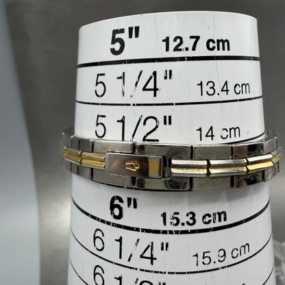 Bulova Watch Women 17mm Silver Dial Two Tone Oval 98T92 New Battery10