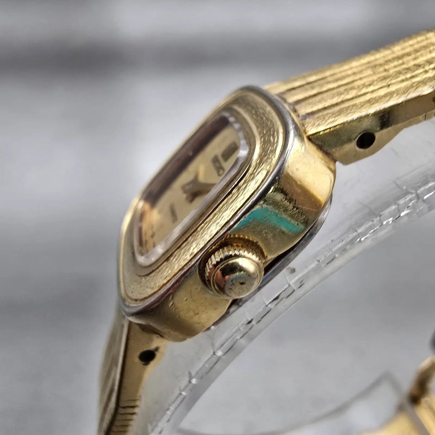 Seiko Watch Women 14mm Gold Dial Gold Tone Rectangle 1E20-5180 New Battery VTG2