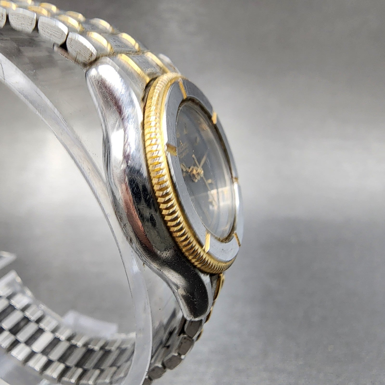 Seiko Watch Women 25mm Gray Dial Two Tone 73210150 New Battery3