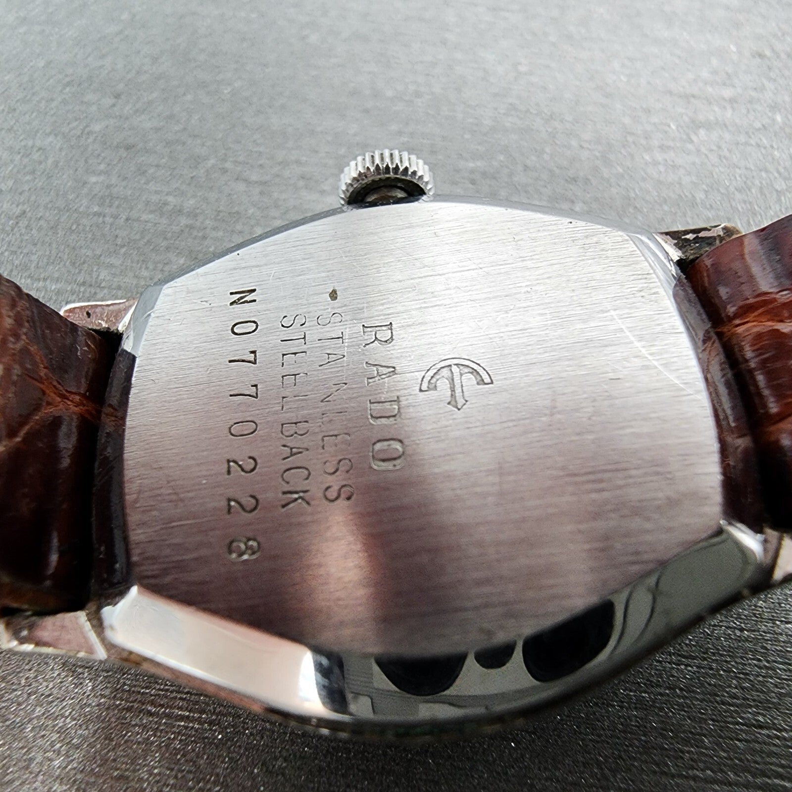 Rado Elegance Watch Women 23mm Silver Dial Steel Oval Manual Wind Runs VTG9