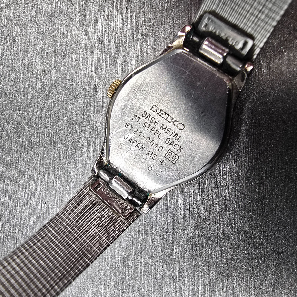 Seiko Watch Women 20mm Silver Dial Silver Tone Round 8Y21-0010 New Battery10