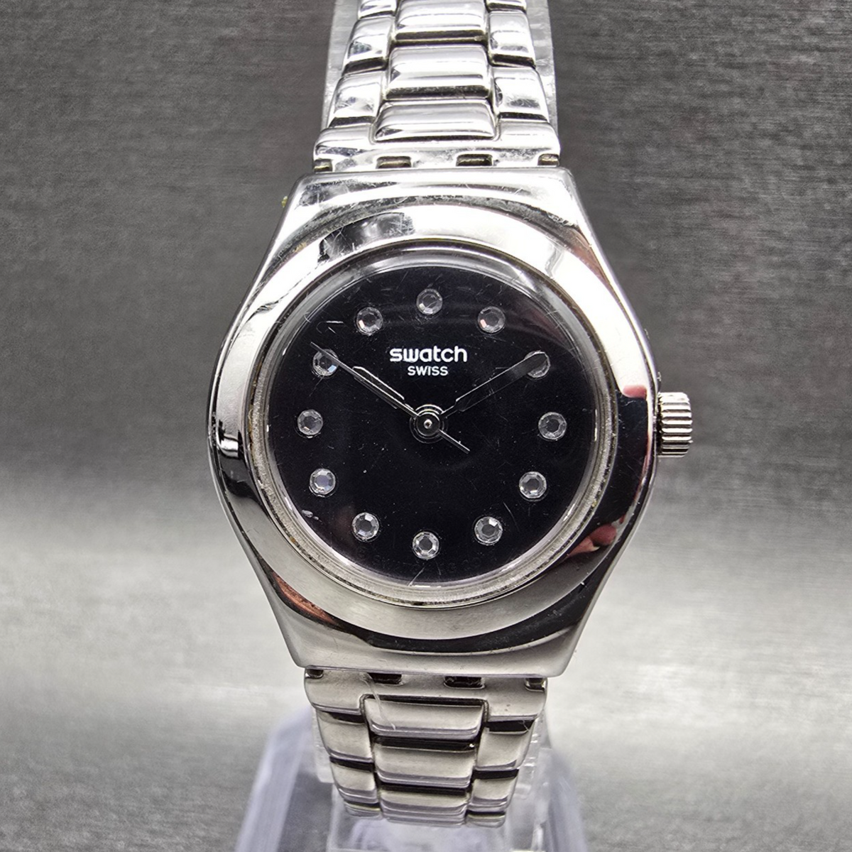 Swatch Irony Be Surprised Watch Women 25mm Black Dial Silver Tone YSS279G NewBat0