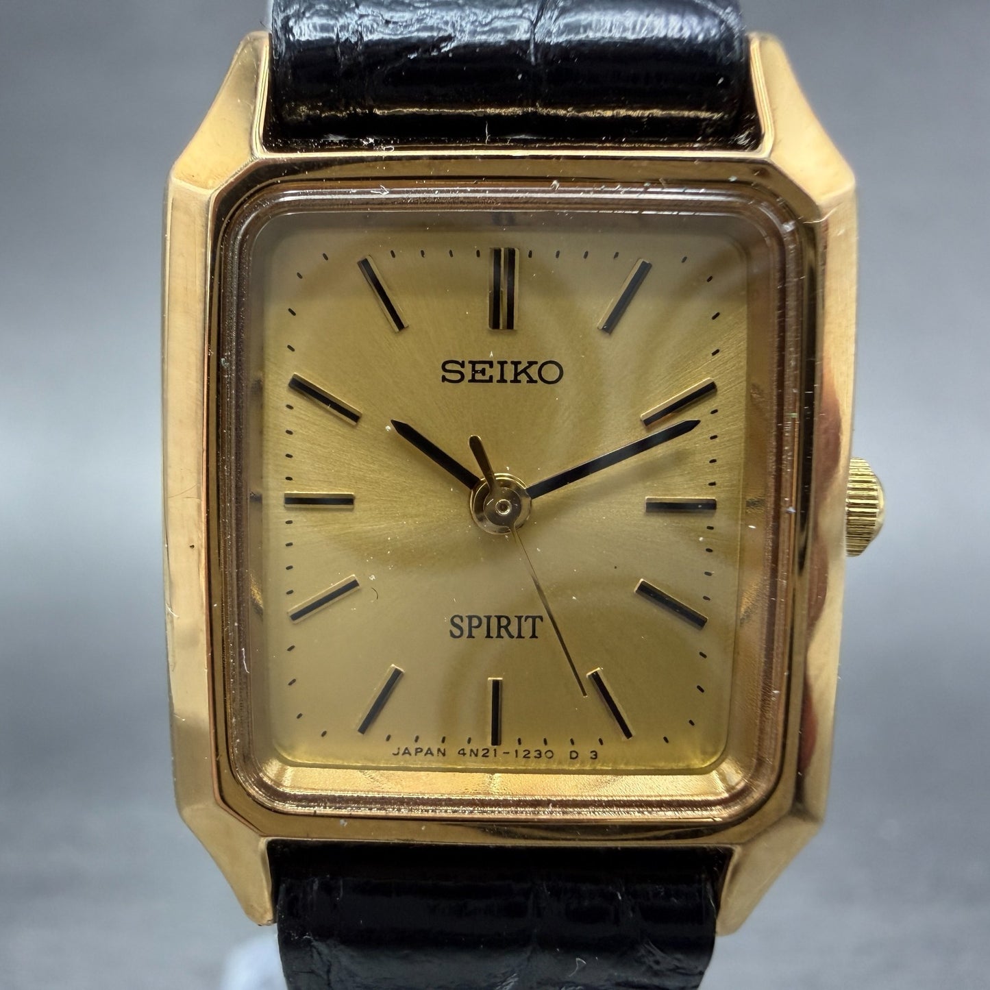 Seiko Spirit Tank Watch Women 20mm Champagne Dial Gold Tone 4N21-5190 NewBattery1