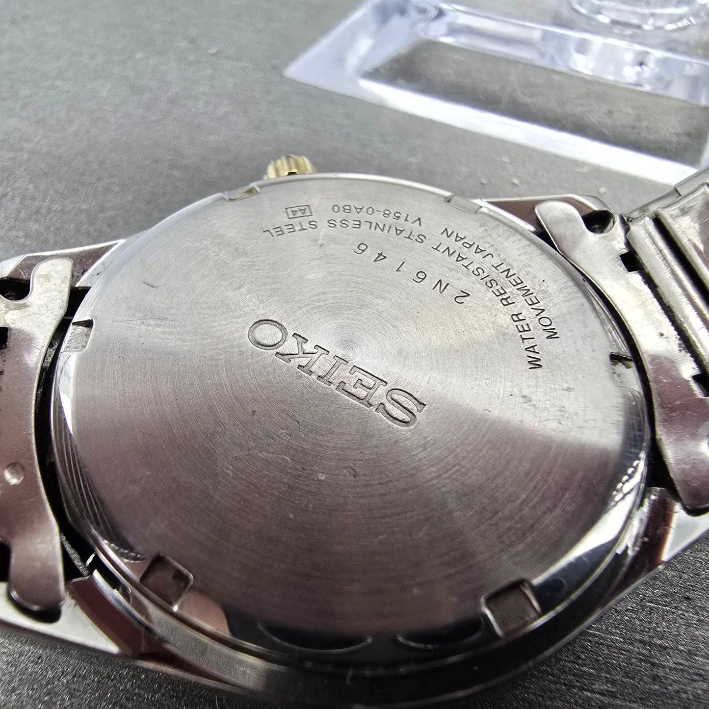 Seiko Solar Watch Men 37mm White Dial Two Tone Daydate Round V158-0AB0 Runs HNJJ9