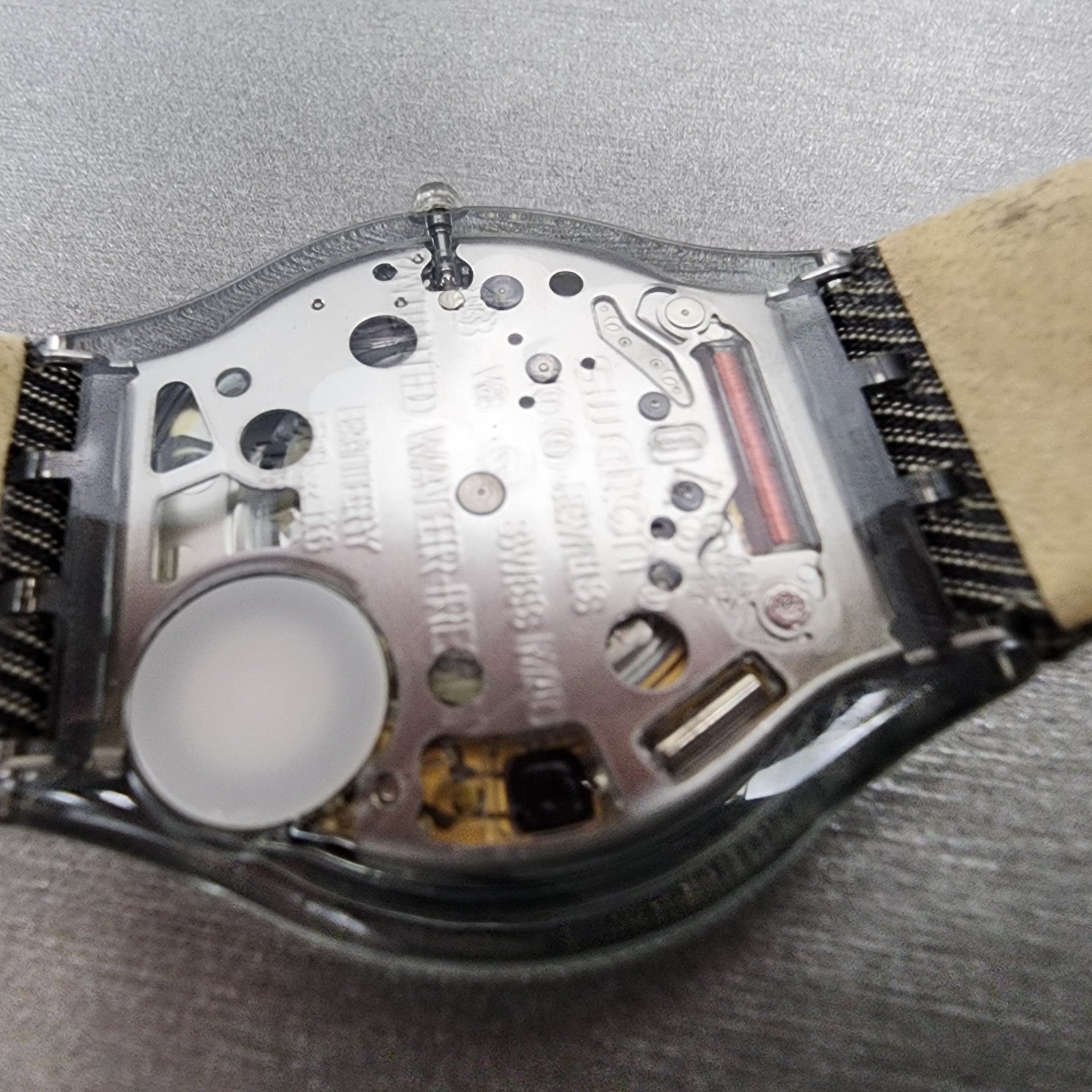 Swatch Skin Watch Women 34mm Silver Dial Clear Case Round New Battery9