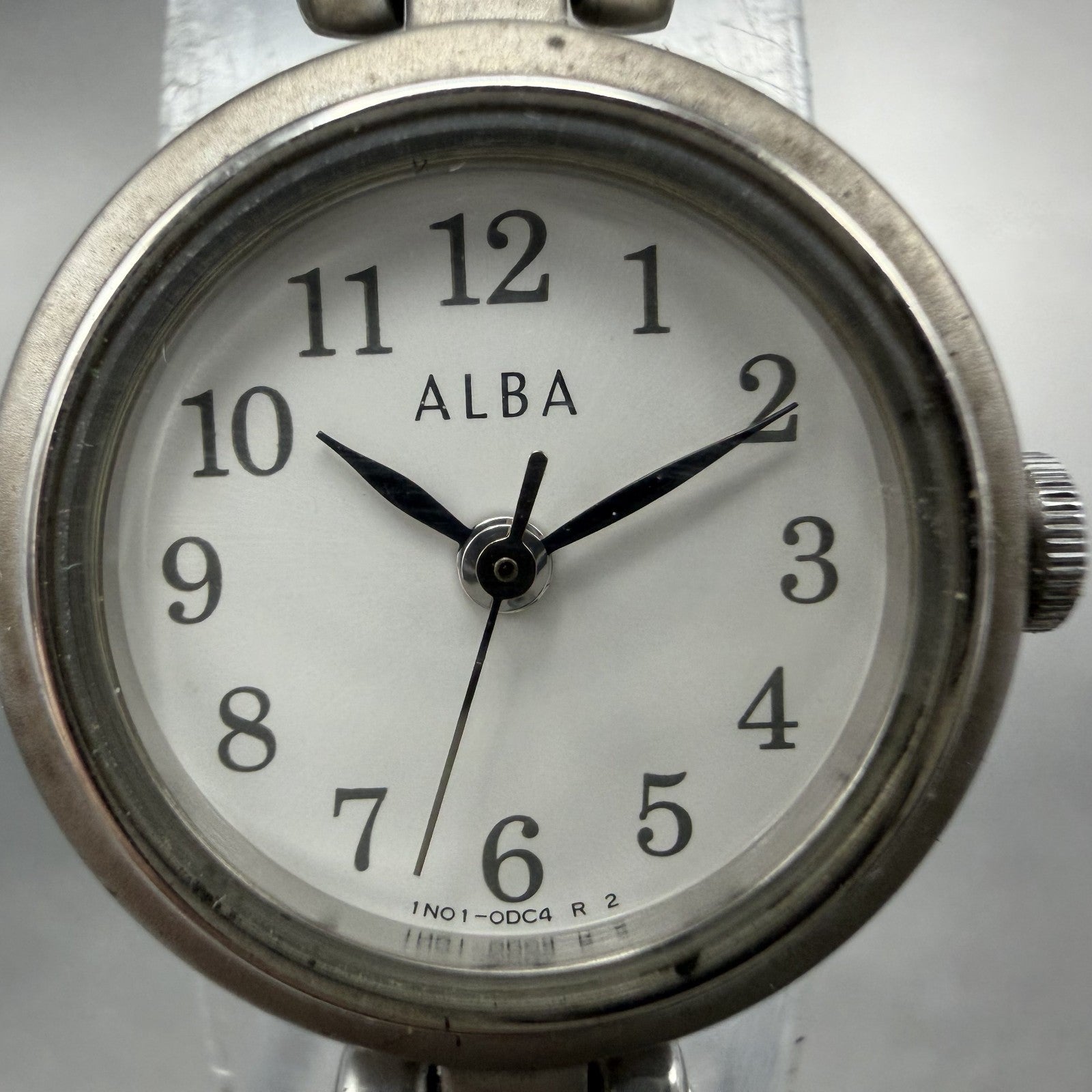 Seiko Alba Watch Women 20mm Silver Dial Silver Tone Round 1N01-0BE0 New Battery1
