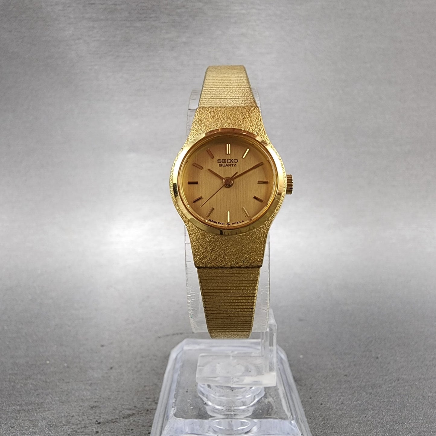 Seiko Watch Women 20mm Champagne Dial Gold Tone Round 8Y210020 New Battery5