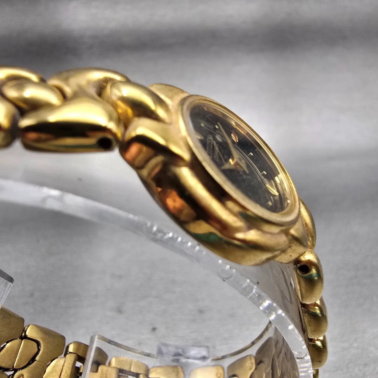Citizen Watch Women 19mm Black Dial Gold Tone Round 5920-S95692 New Battery VTG3