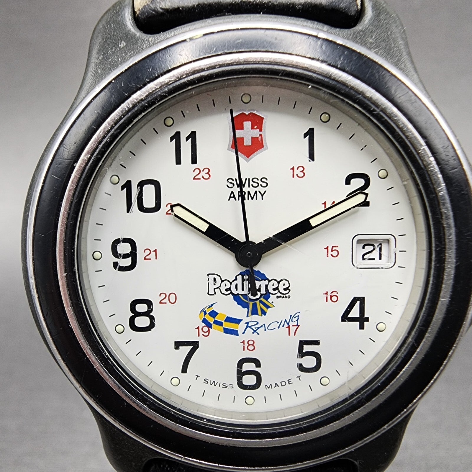 Victorinox Swiss Army Watch Men 39mm White Dial Black Tone Round New Battery1