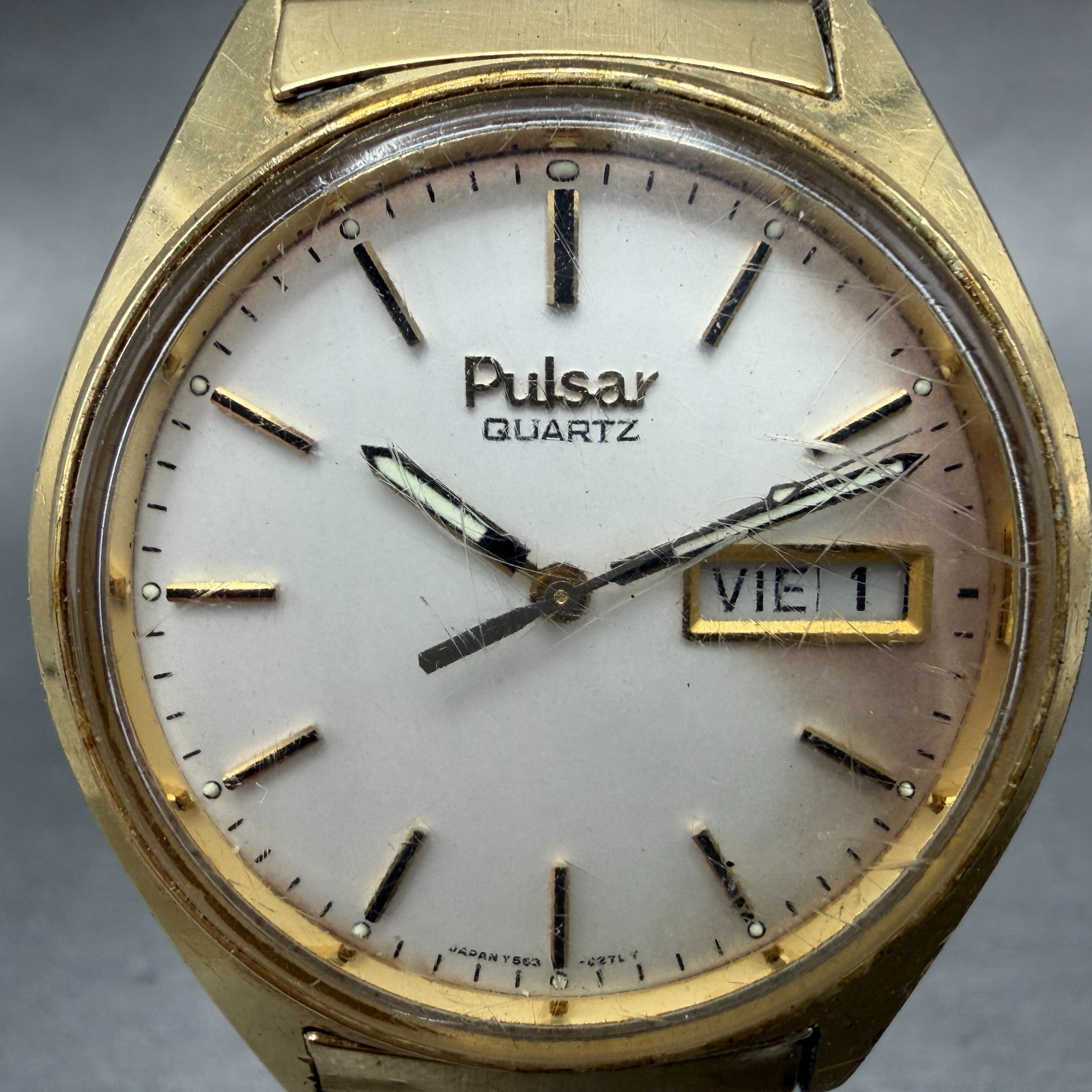 Seiko Pulsar Watch Men 36mm White Dial Gold Tone Daydate V563-8049 New Batt1