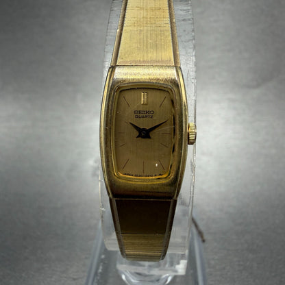 Seiko Tank Watch Women 13mm Champagne Dial Gold Tone Rectangle 2e20-5139 NewBat50