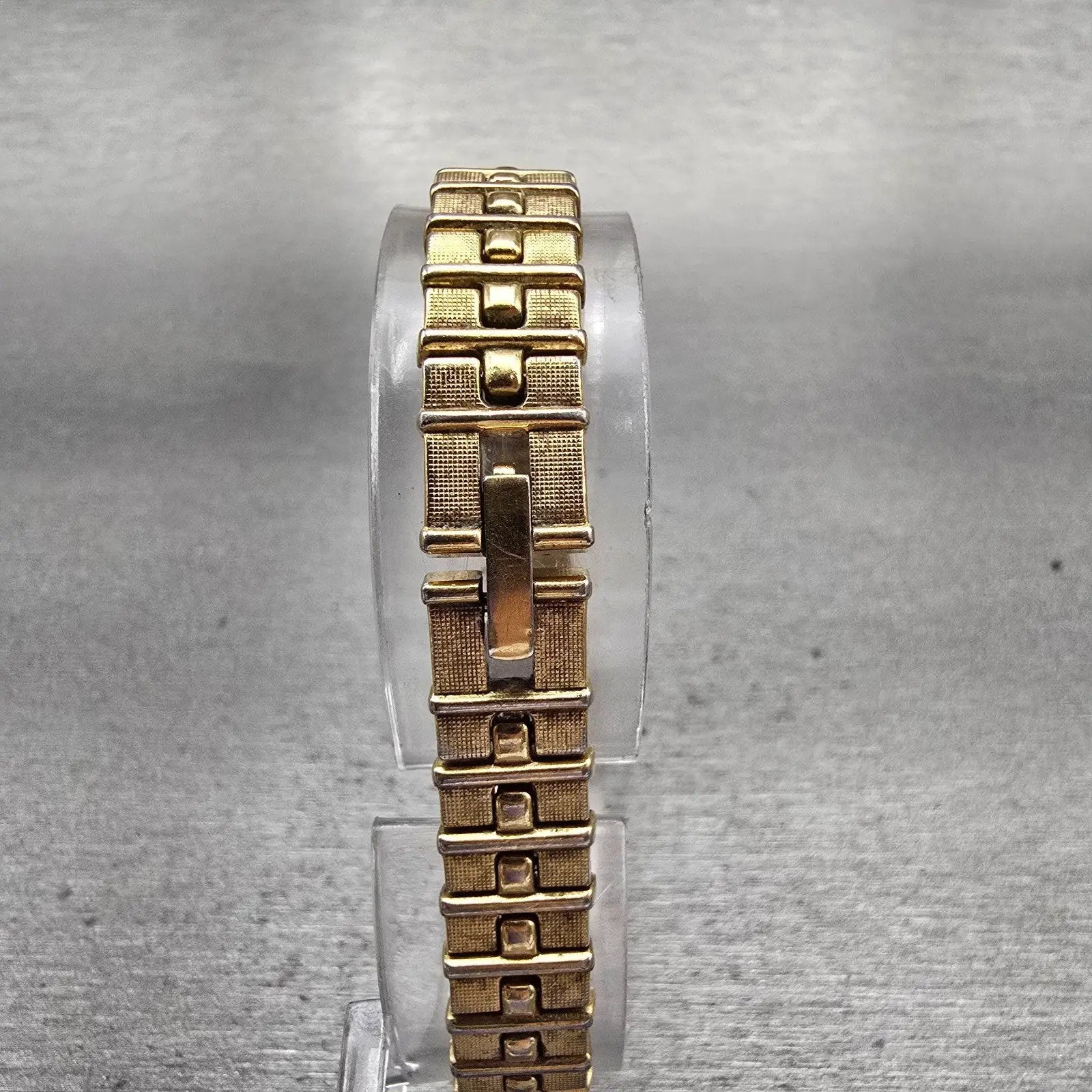 Seiko Tank Watch Women 13mm Black Dial Gold Tone Rectangle 1E20-5689 New Battery7