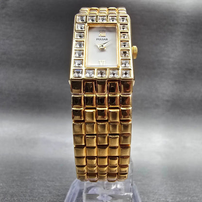 Seiko Pulsar Watch Women 17mm White Dial Gold Tone Gemmed V810-X064 New Battery5
