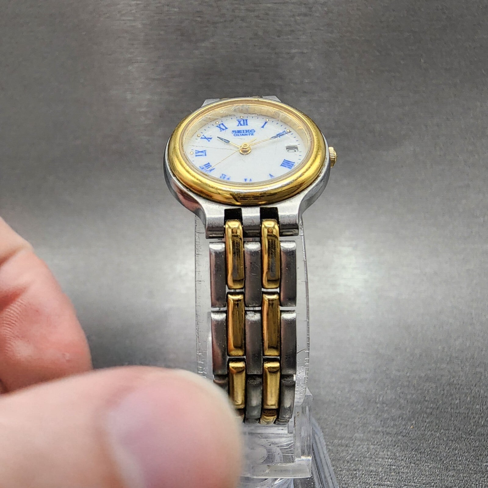 Seiko Watch Women 24mm White Dial Two Tone Date Round 7N826B29 New Battery5