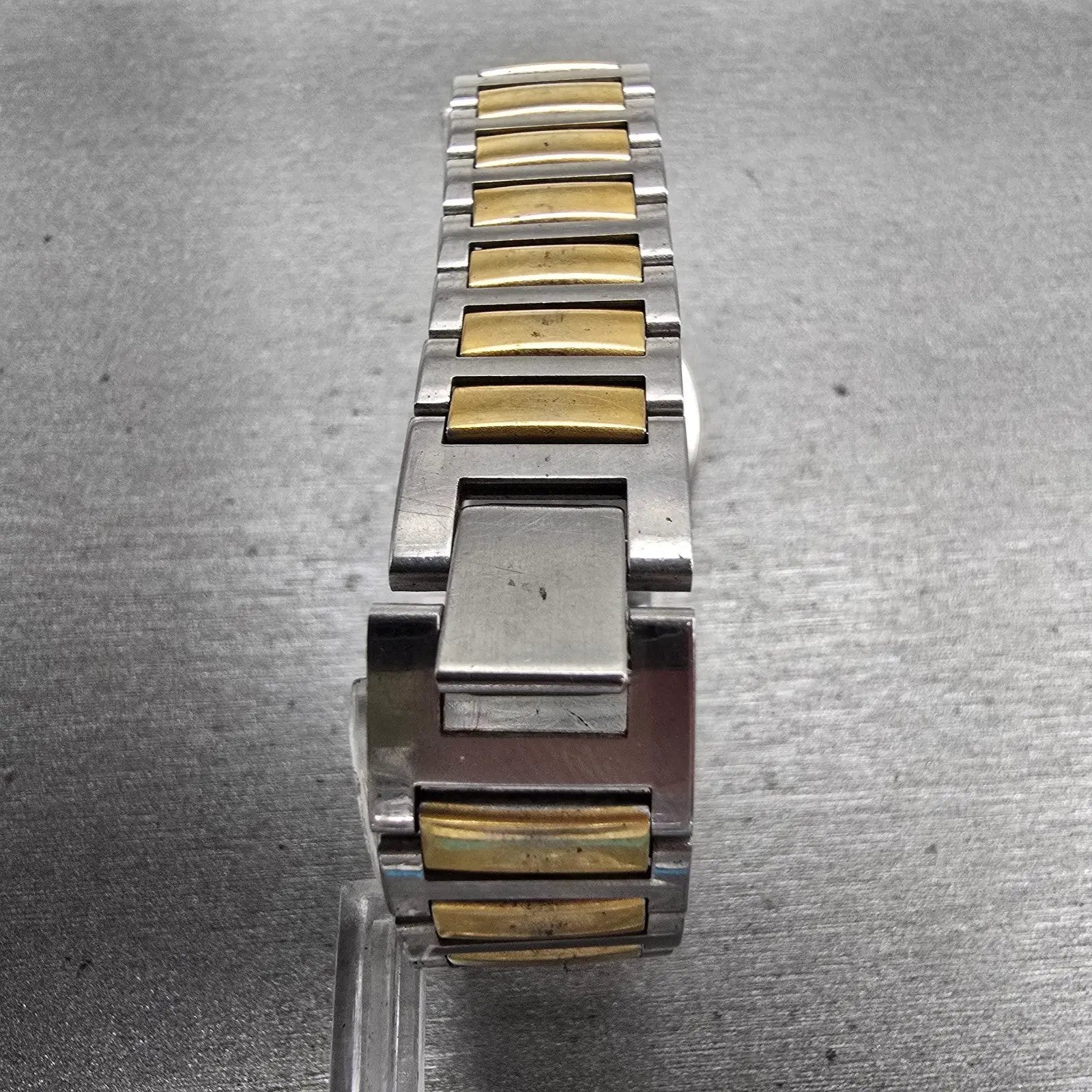 Seiko Alba Urban Watch Women 24mm White Dial Two Tone Round V301-6B60 NewBattery7