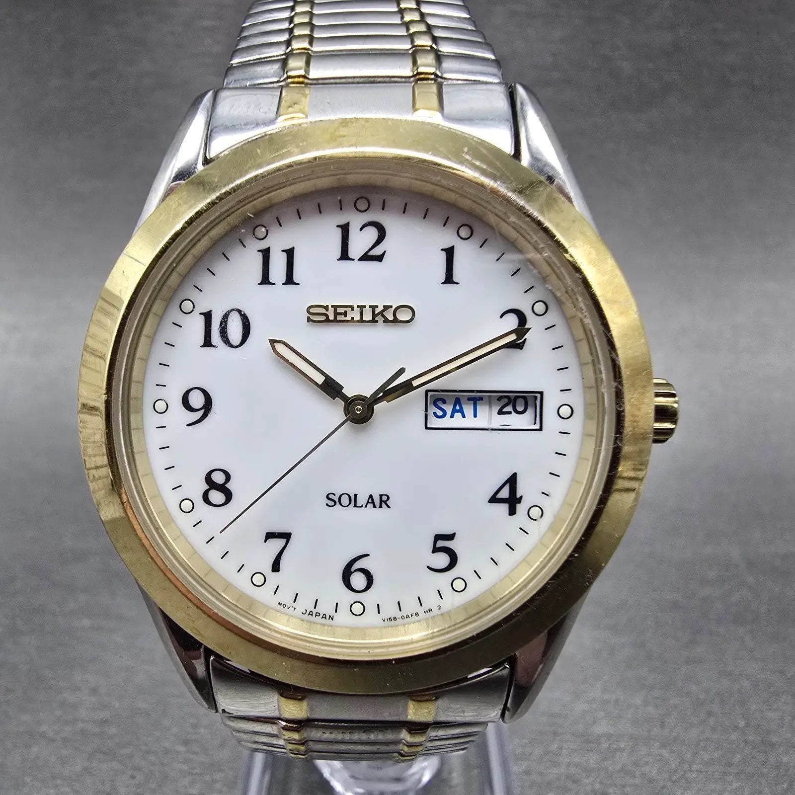 Seiko Solar Watch Men 37mm White Dial Two Tone Daydate Round V158-0AB0 Runs HNJJ0