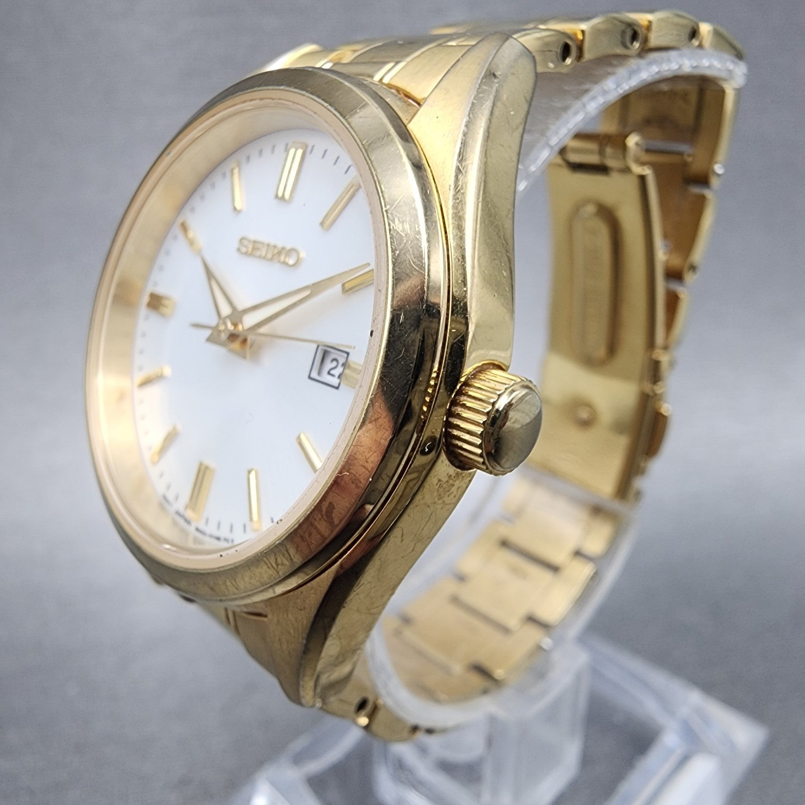 Seiko Watch Women 30mm White Dial Gold Tone Date 6n2200k0 New Battery2