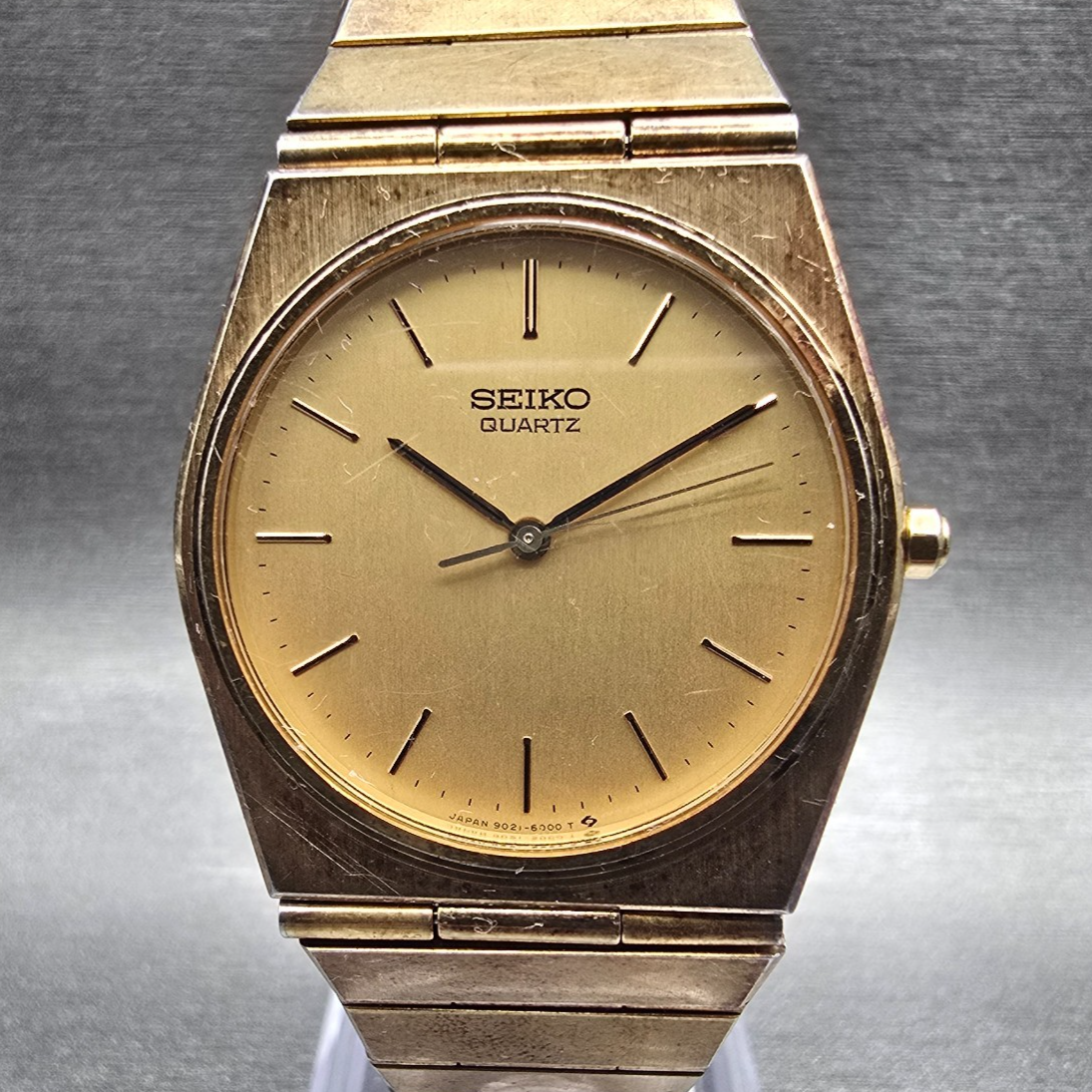 Seiko Watch Men 31mm Gold Dial Gold Tone Oval 9021-6009 New Battery Vintage0