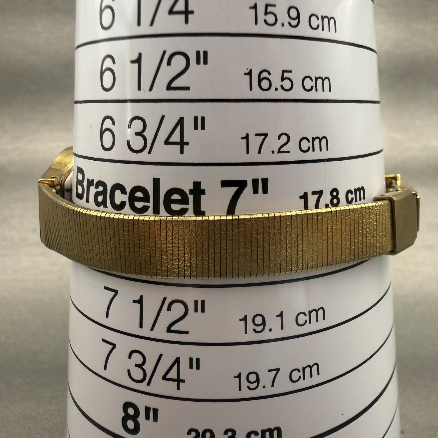 Seiko SX Watch Women 20mm Champagne Dial Gold Tone Round 8Y21-0020 New Battery9