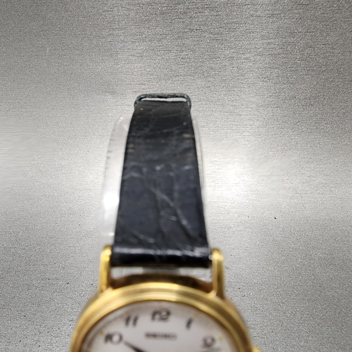 Seiko Watch Women 23mm White Dial Gold Tone Round 1n010ba New Battery4