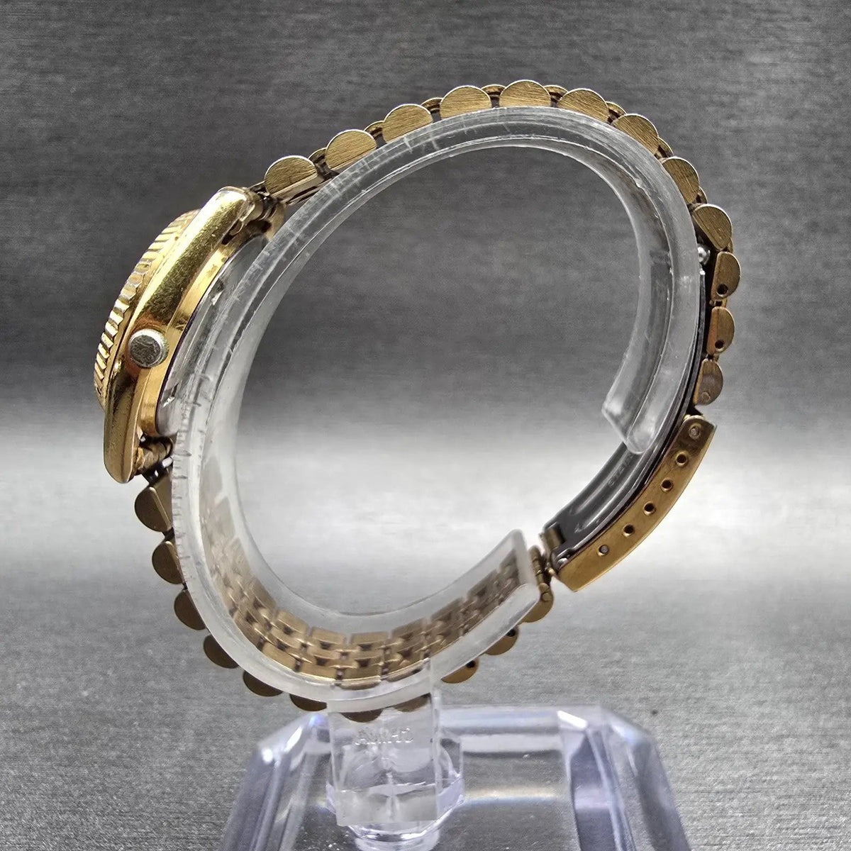 Seiko Womens Watch 24mm Gold Dial Gold Tone Daydate Round 7N83-0049 New Battery6