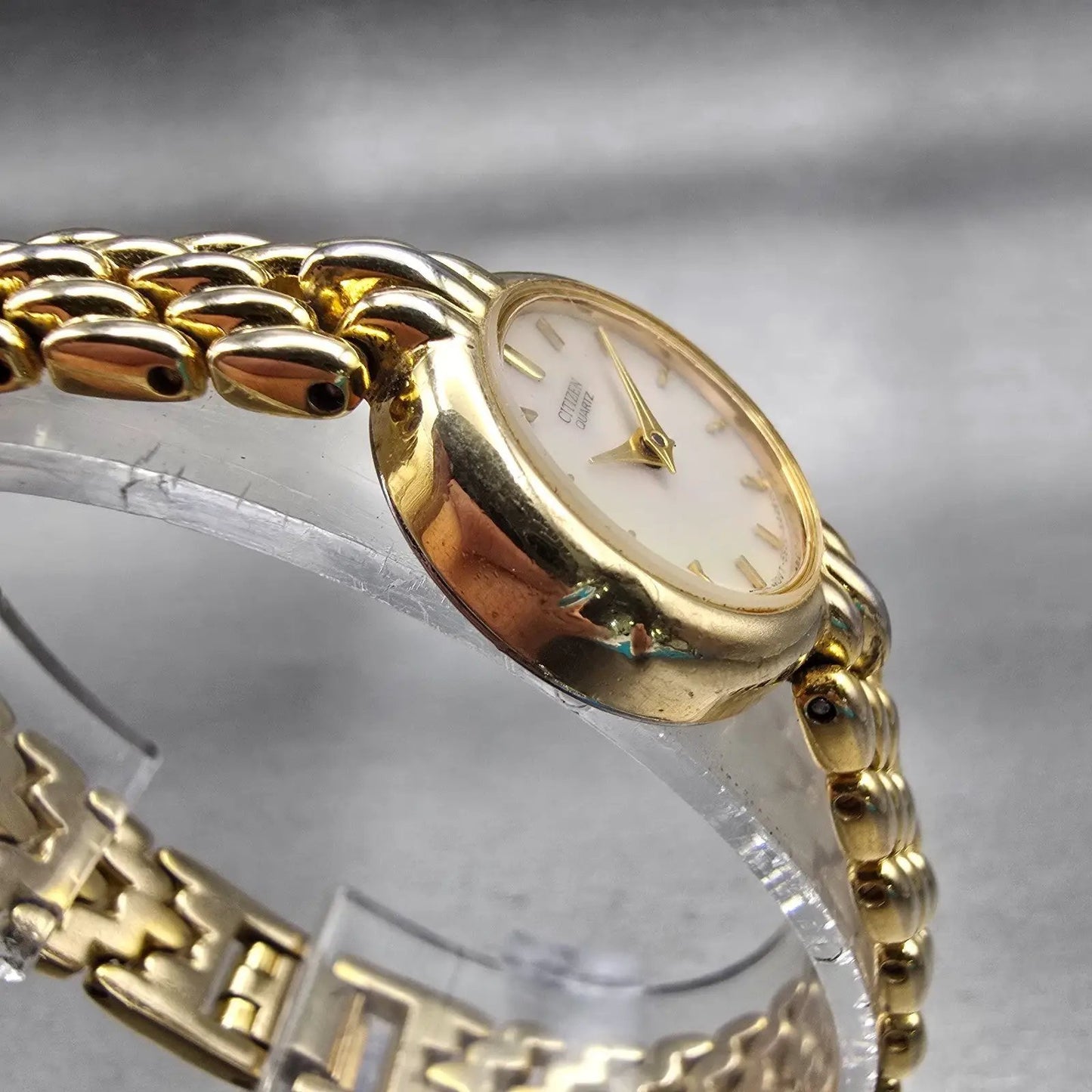 Citizen Watch Women 19mm MOP Dial Gold Tone Round 5920-S49577 New Battery VTG3
