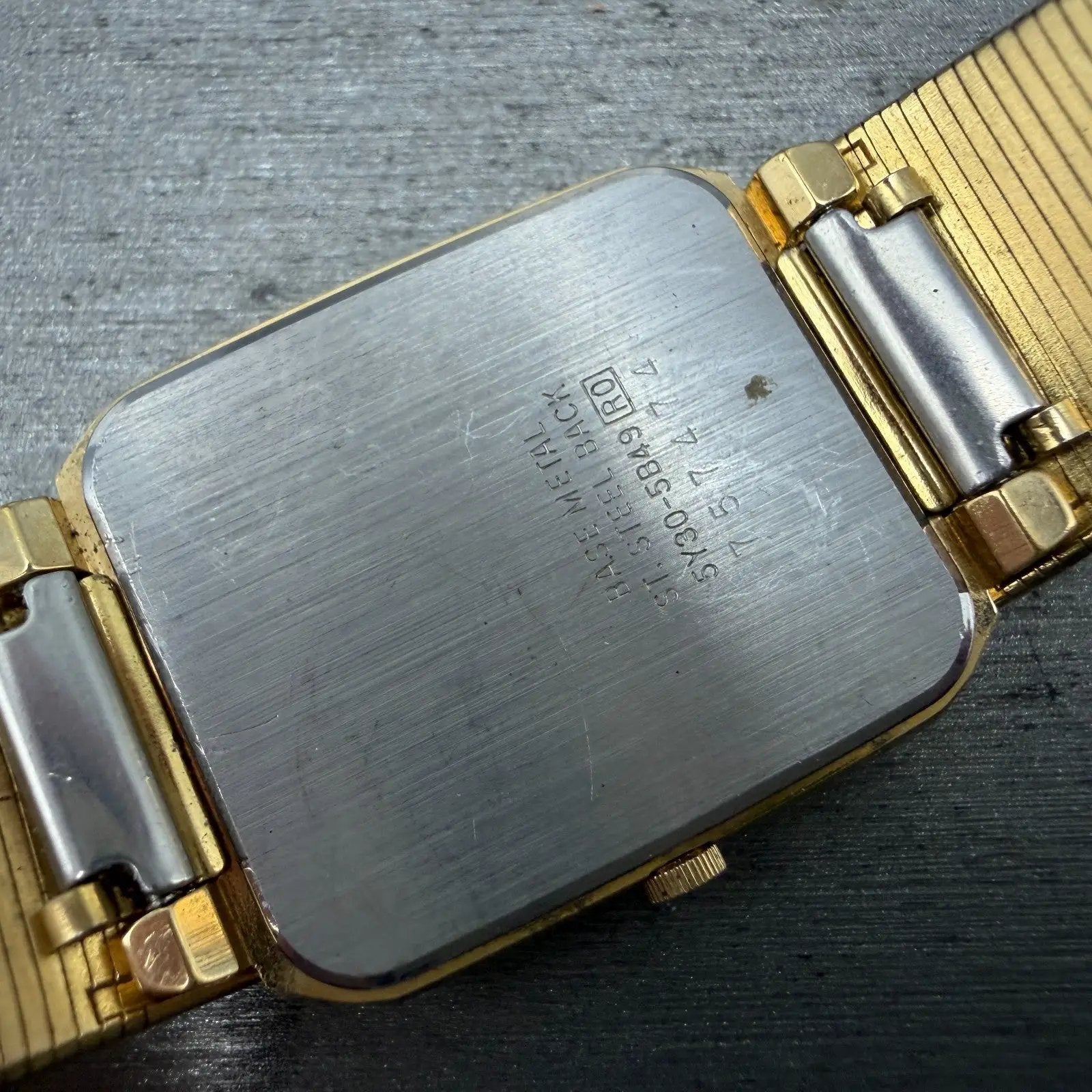 Seiko Tank Watch Men 25mm Silver Dial Gold Tone Rectangle READ! 5Y30-5B49 NewBat9