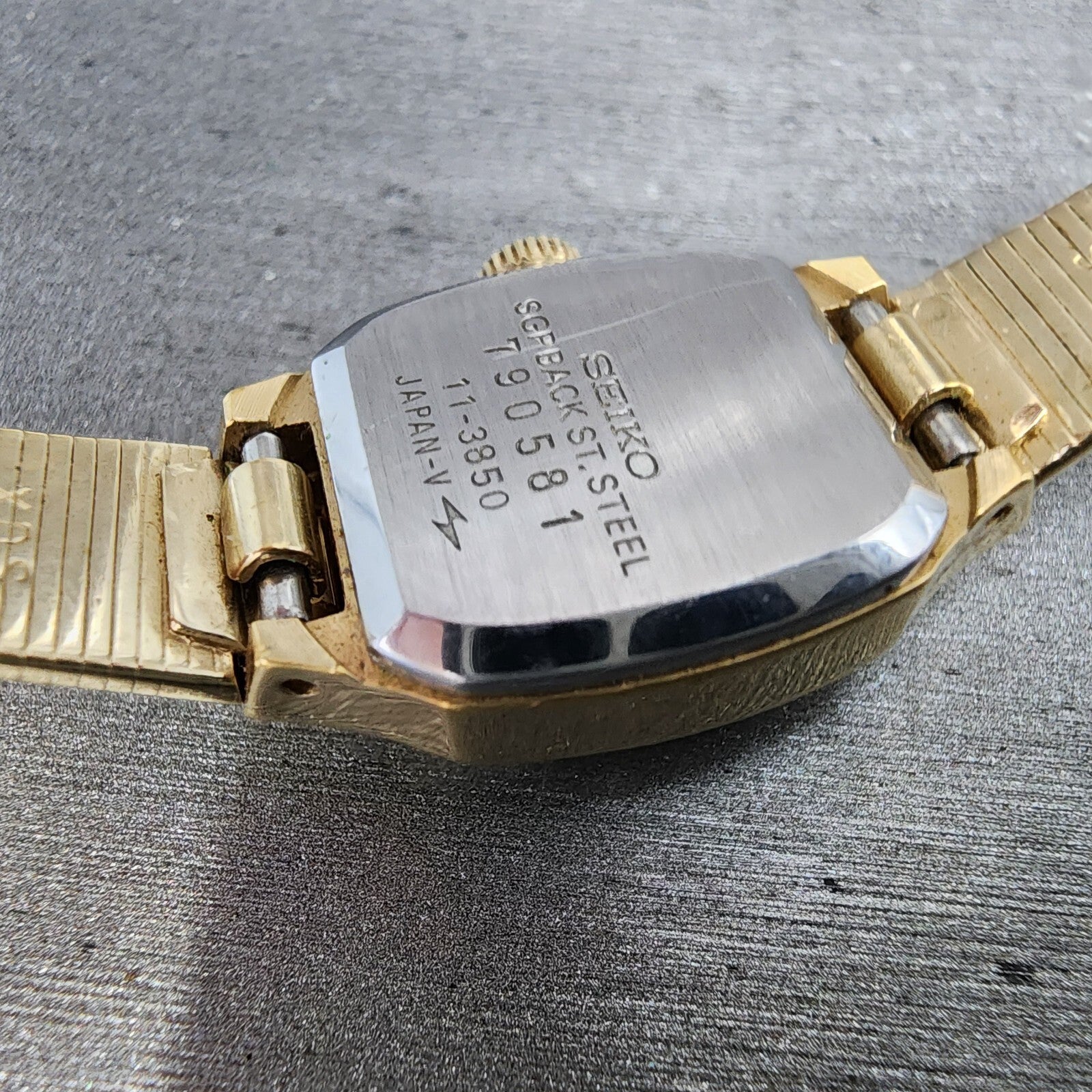 Seiko Watch Women 17mm Gold Dial Gold Gold Rectangle Manual Wind Runs 1138509