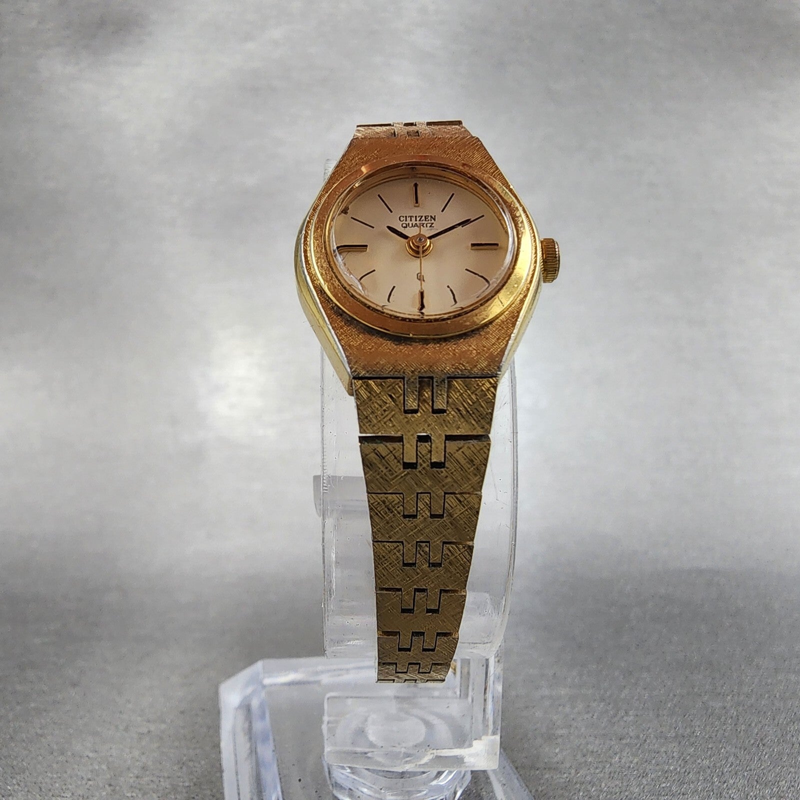 Citizen CQ Watch Women 19mm Cream Dial Gold Tone Round 2030891571 New Battery5