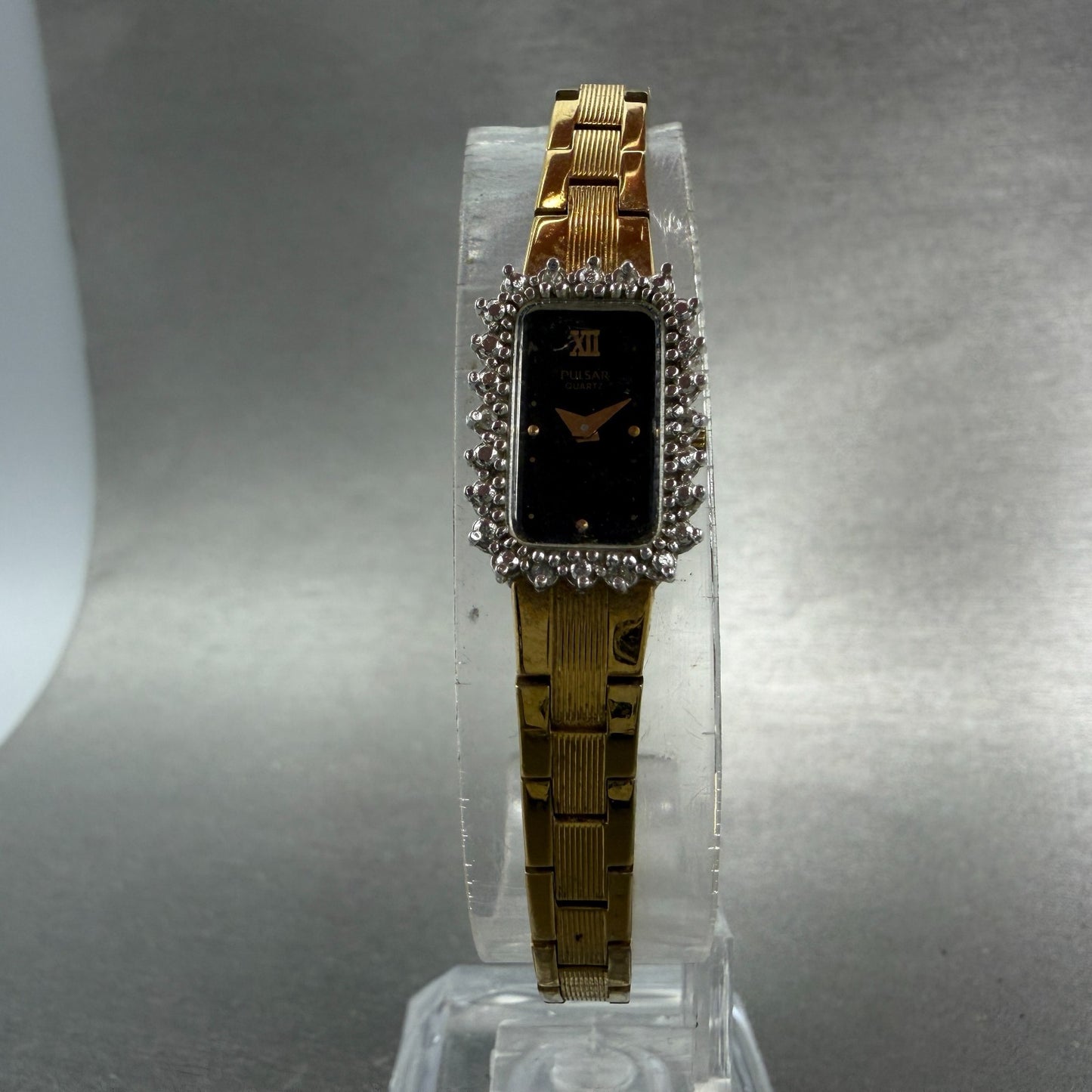 Seiko Pulsar Tank Watch Women 13mm Black Dial Two Tone V220 L 334A New Battery6