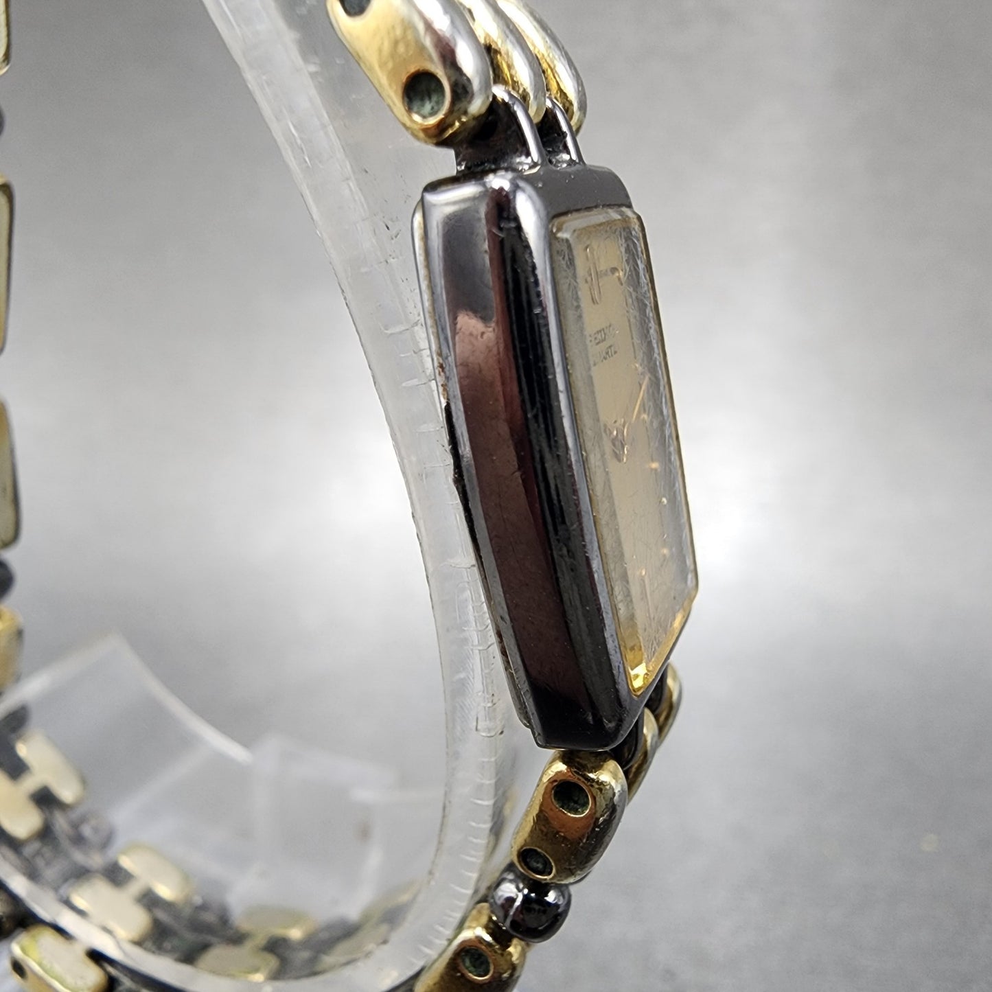 Seiko Tank Watch Women 12mm Champagne Dial Two Tone 2e205770 New Battery3