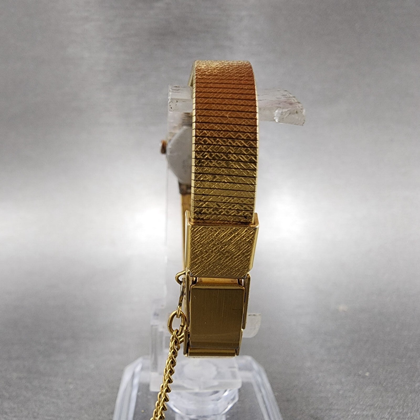Seiko Watch Women 17mm Champange Dial Gold Tone Round 2C200149 New Battery10